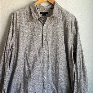 Claiborne Black and White Casual Button Down Shirt